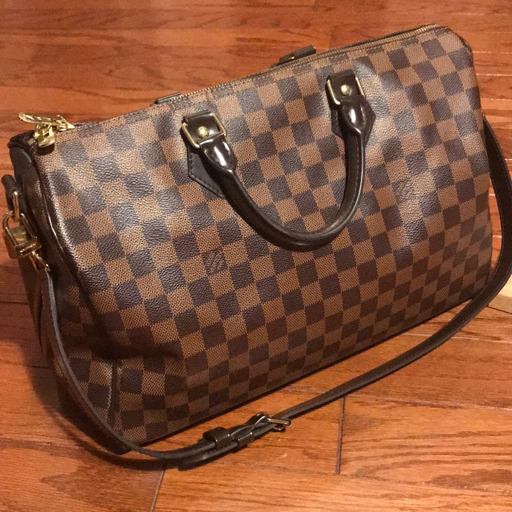 Authentic Louis Vuitton Speedy